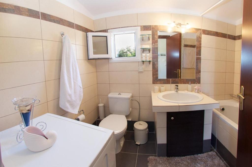 Superb Villa With Private Pool Peaceful Location Sámi Rom bilde